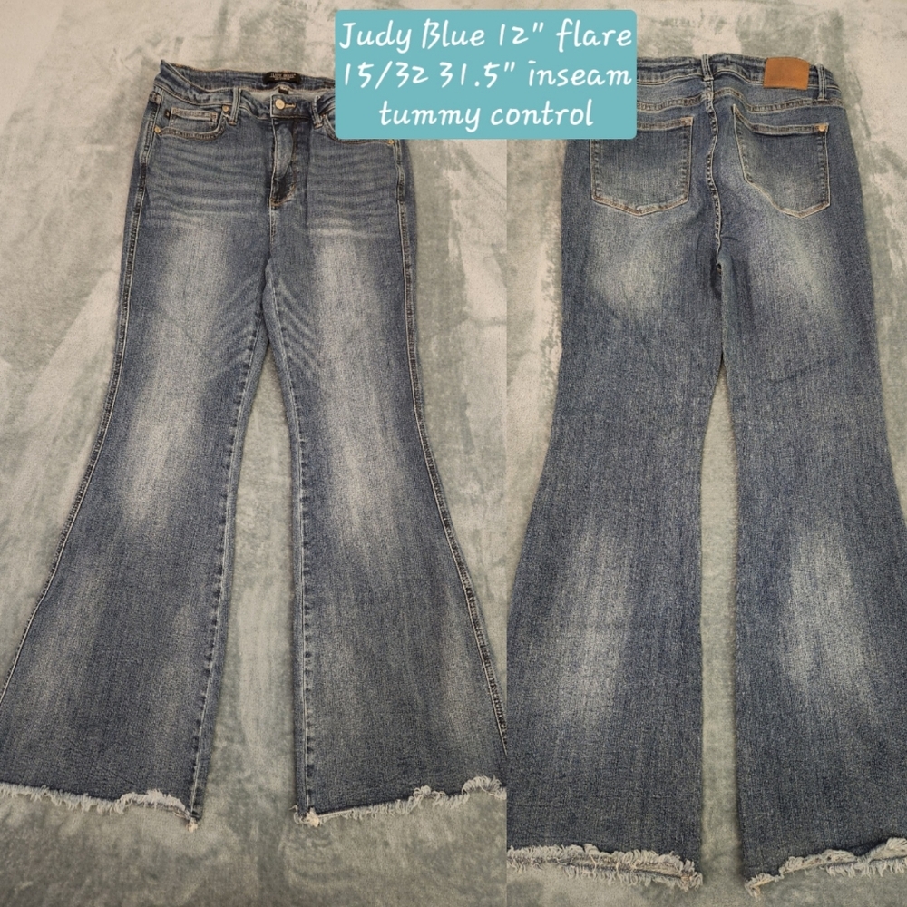 Judy Blue Flares 15/32